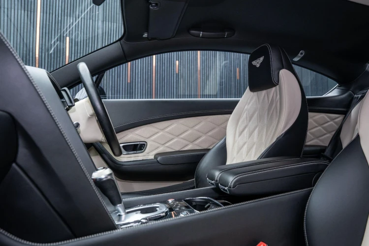 Vehicle Image 33