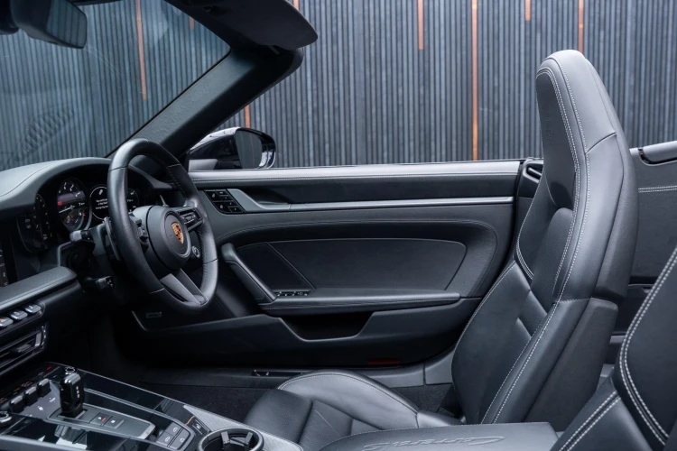 Vehicle Image 37