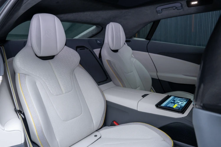 Vehicle Image 14