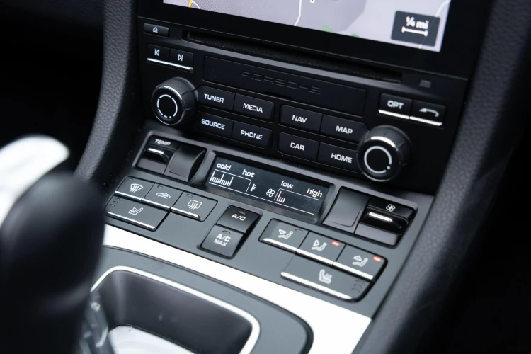 Vehicle Image 24