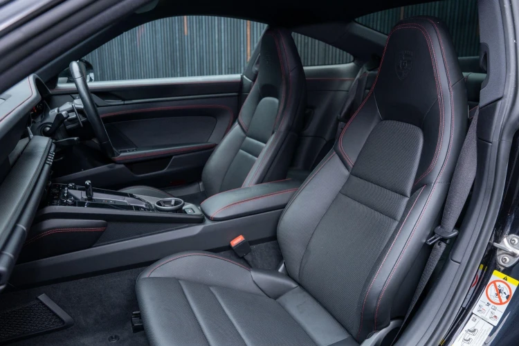 Vehicle Image 37