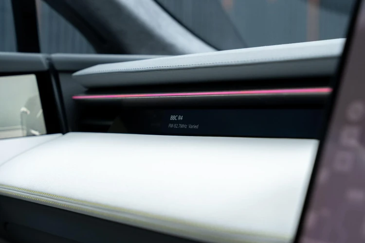 Vehicle Image 36