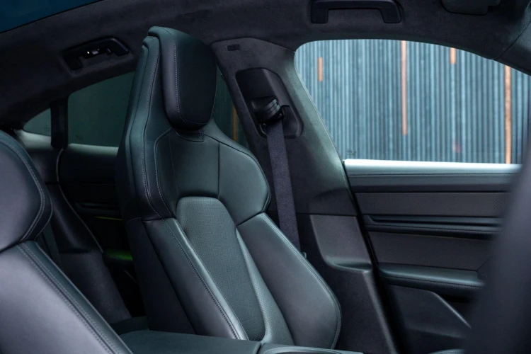 Vehicle Image 31