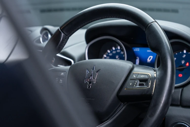 Vehicle Image 35