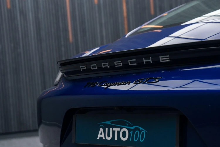 Vehicle Image 25