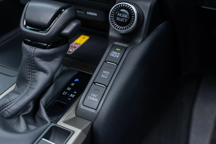 Vehicle Image 32