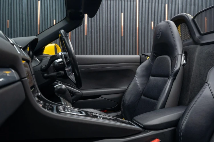 Vehicle Image 37