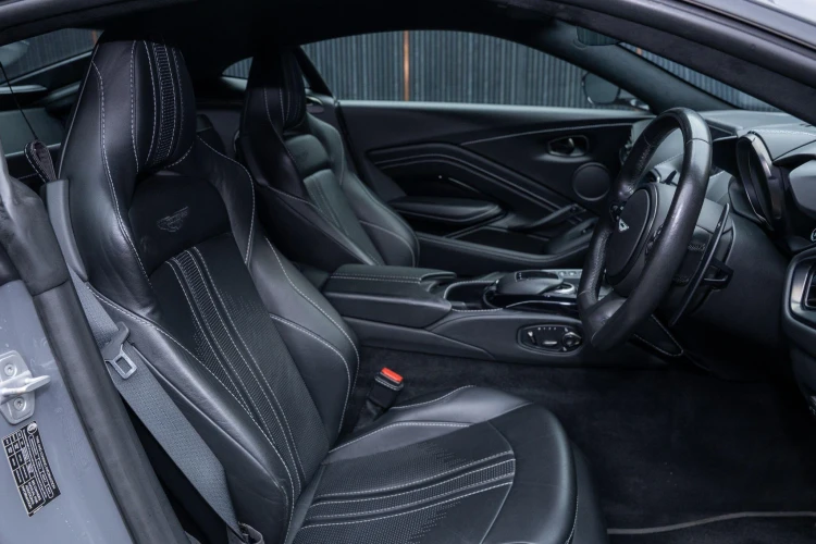 Vehicle Image 13