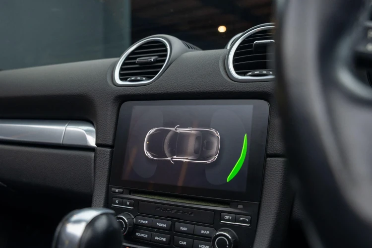 Vehicle Image 10