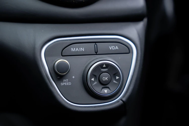 Vehicle Image 30