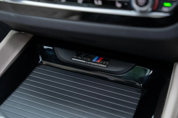 Vehicle Image 36