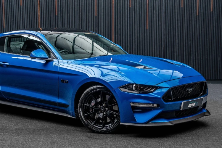 Vehicle Image 9