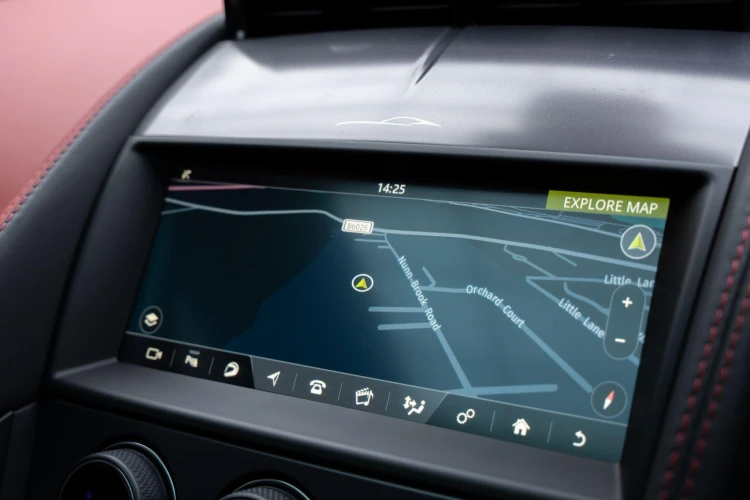 Vehicle Image 8