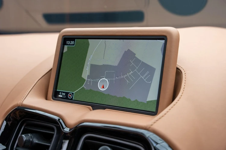 Vehicle Image 8