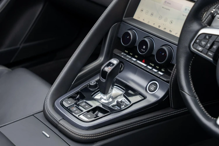 Vehicle Image 35
