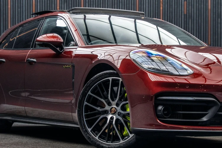 Vehicle Image 8