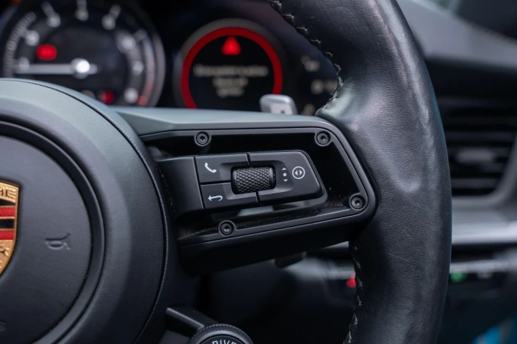 Vehicle Image 30