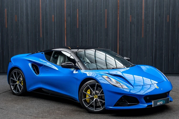 Vehicle Image 5