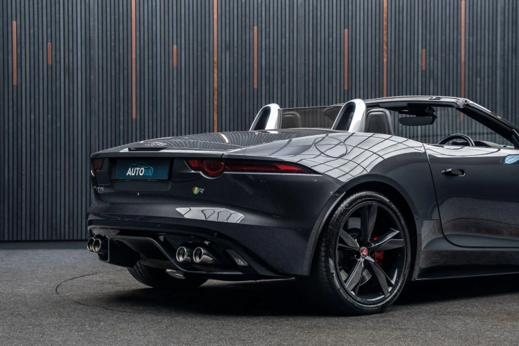 Vehicle Image 23
