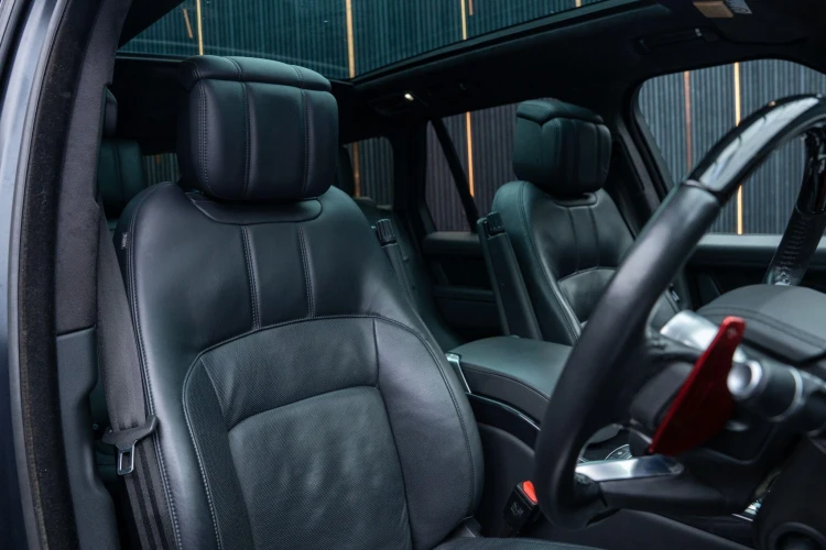 Vehicle Image 12