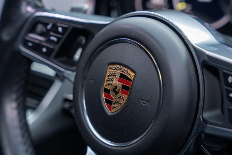 Vehicle Image 30