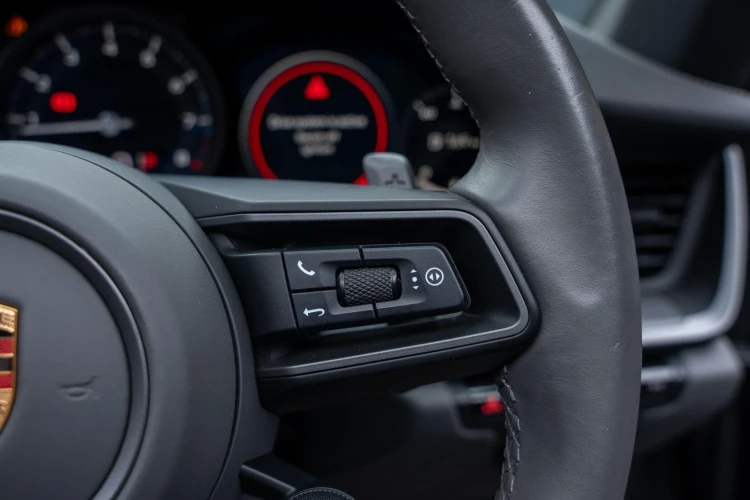 Vehicle Image 37