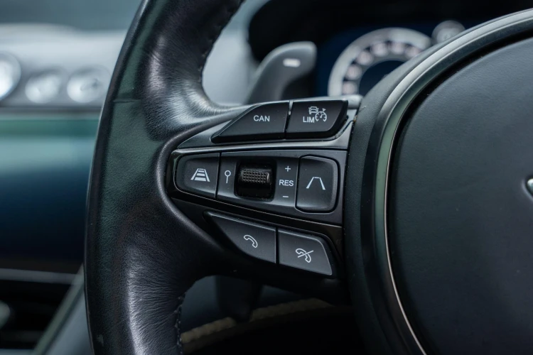 Vehicle Image 30