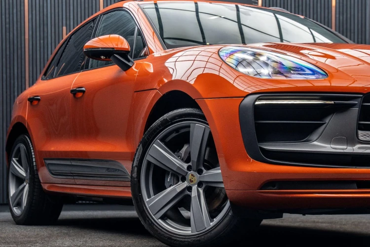 Vehicle Image 7