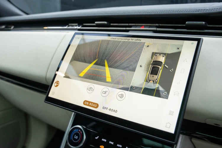 Vehicle Image 8