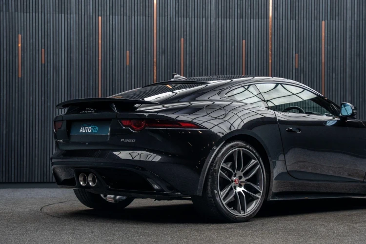 Vehicle Image 21