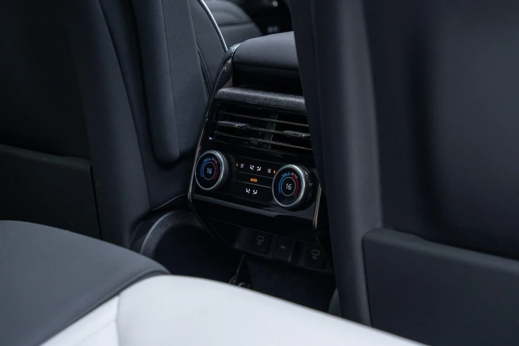 Vehicle Image 41