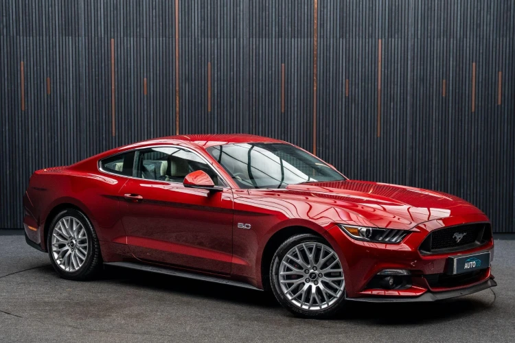 Vehicle Image 5