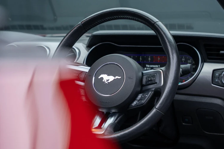 Vehicle Image 36