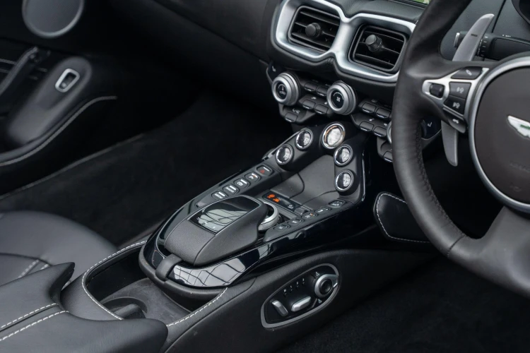 Vehicle Image 30