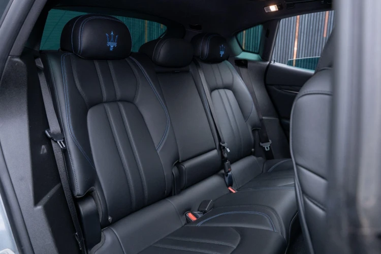 Vehicle Image 15