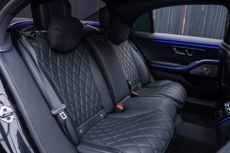 Vehicle Image 14