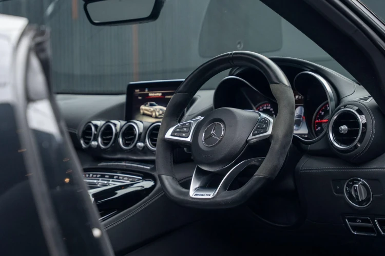 Vehicle Image 4