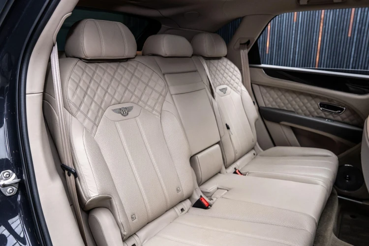 Vehicle Image 14