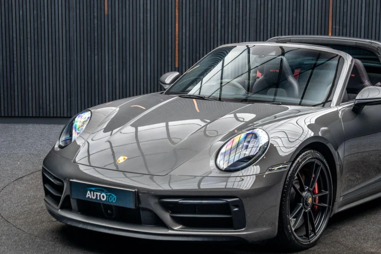 Vehicle Image 11
