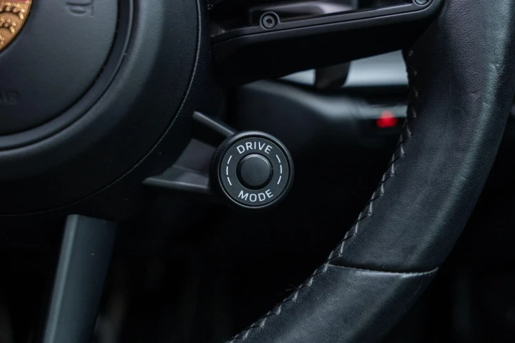 Vehicle Image 22