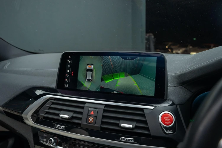 Vehicle Image 10