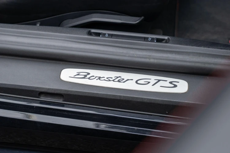 Vehicle Image 35