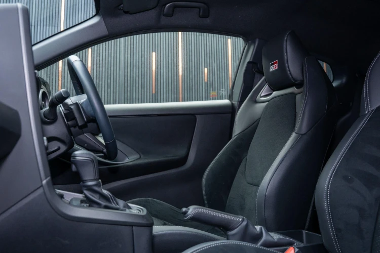 Vehicle Image 37