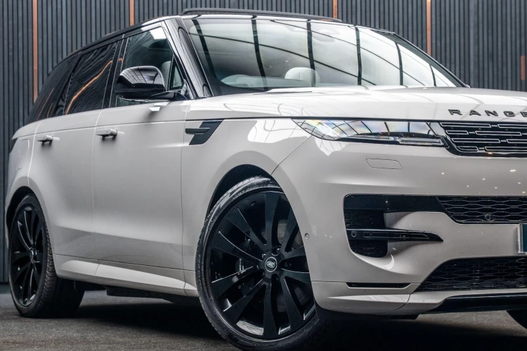 Vehicle Image 7