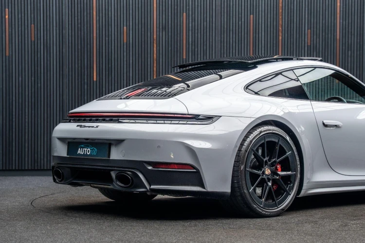 Vehicle Image 21