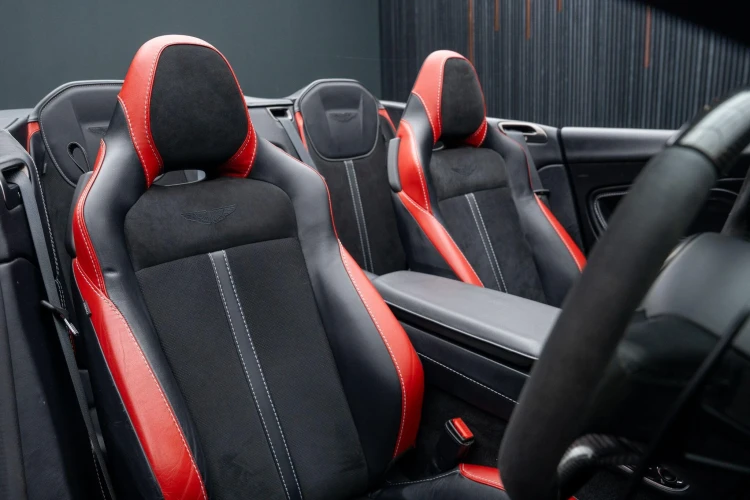 Vehicle Image 12