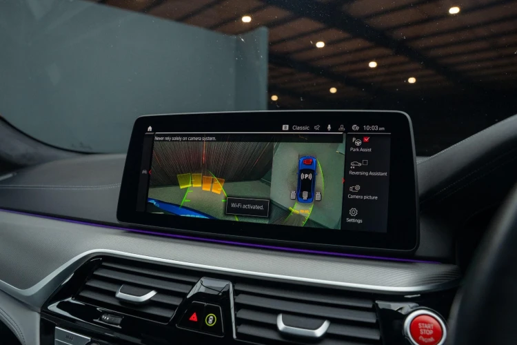 Vehicle Image 6