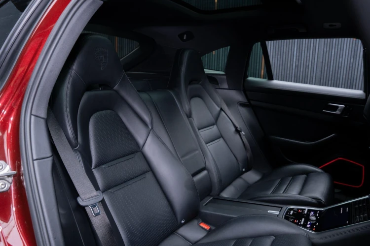 Vehicle Image 15