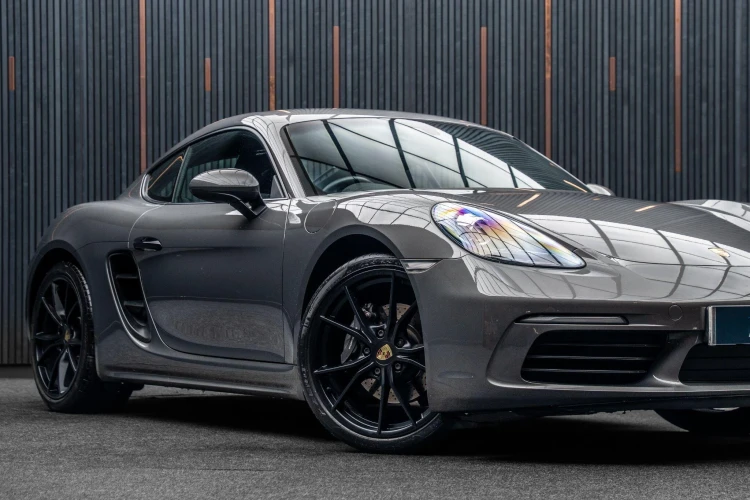 Vehicle Image 7
