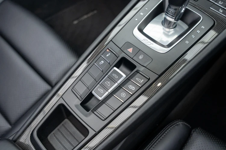 Vehicle Image 30